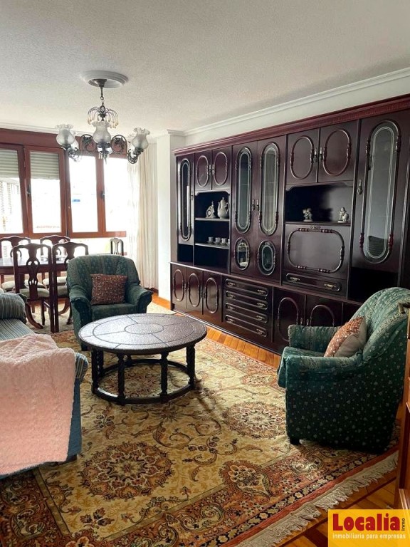 Imagen 3 de Estupendo piso con garaje y trastero en Suances.