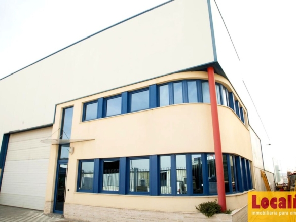 Imagen 4 de Estupenda nave industrial de 805m² en Palencia.