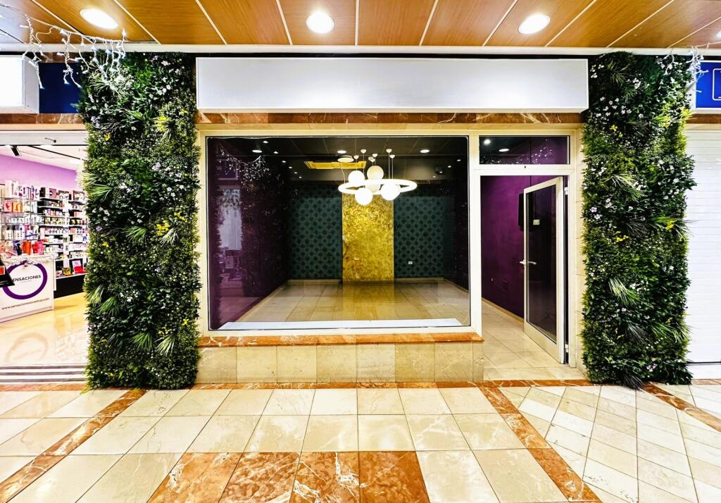 Imagen 1 de Se vende local comercial en la Milla de Oro – Playa de las Américas