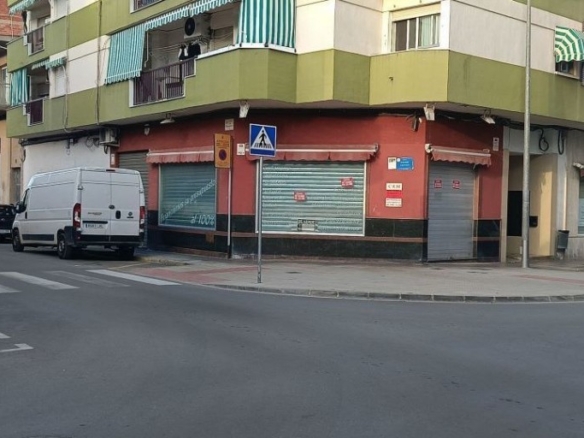 Imagen 2 de Local comercial en Venta en Gandia Valencia
