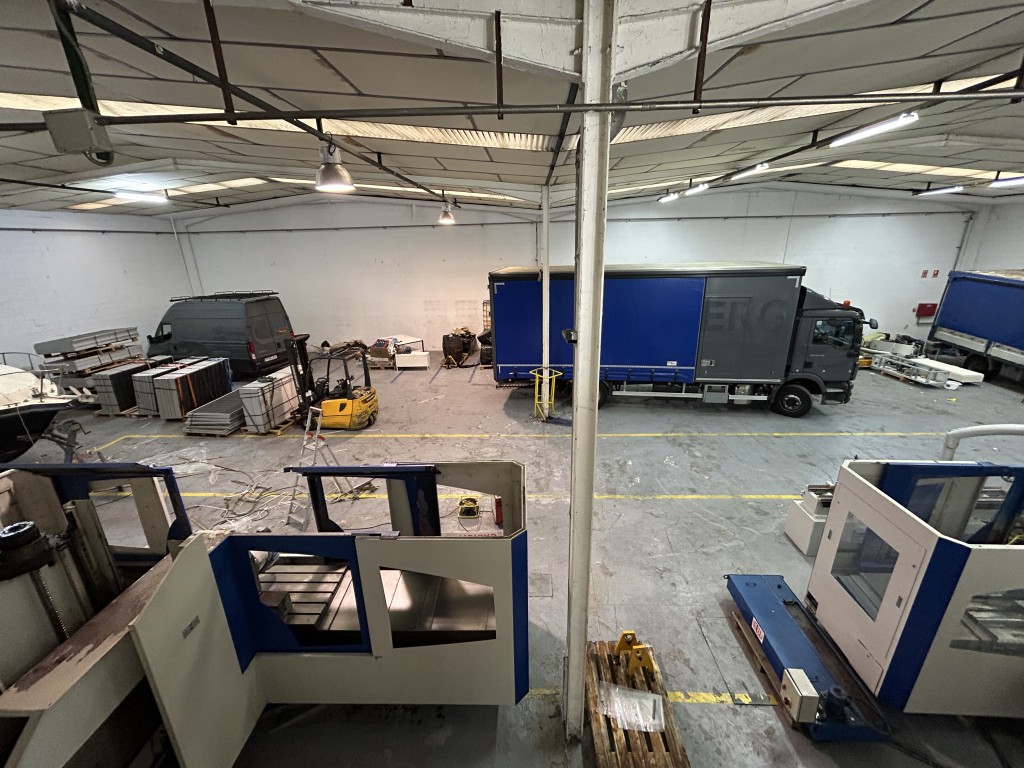 Imagen 2 de Nave industrial en Alquiler en Barbera Del Valles Barcelona