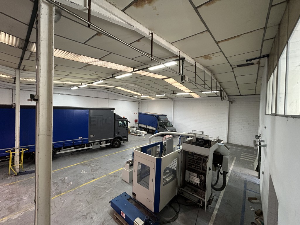 Imagen 4 de Nave industrial en Alquiler en Barbera Del Valles Barcelona