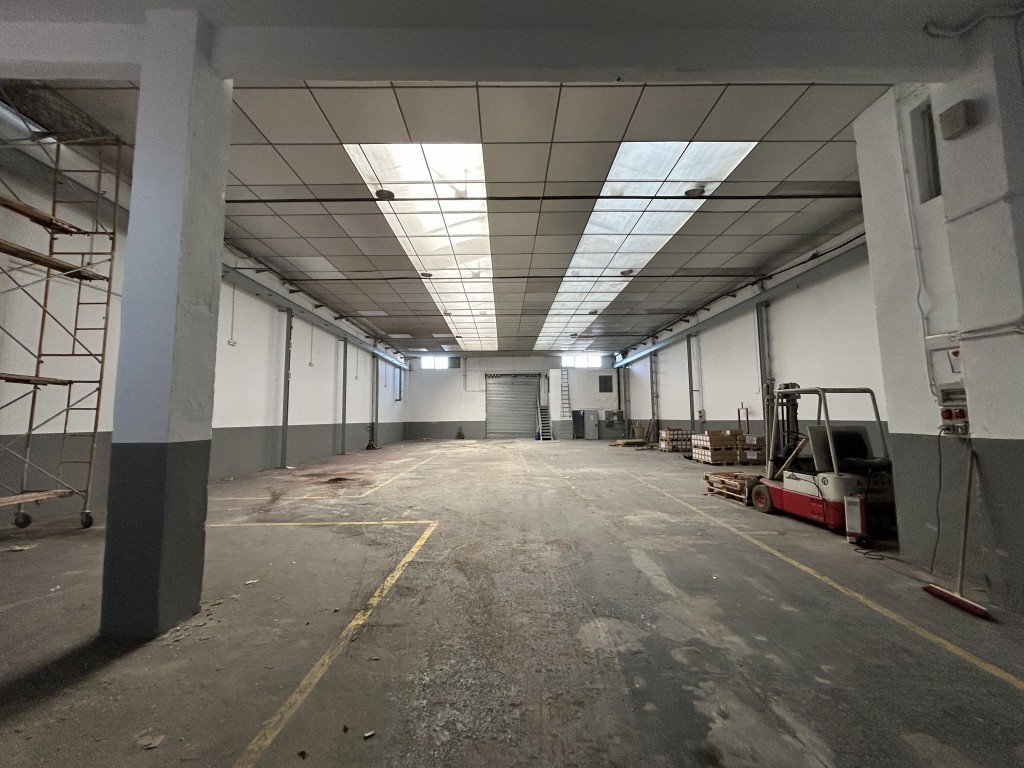 Imagen 3 de Nave industrial en Alquiler en Barbera Del Valles Barcelona