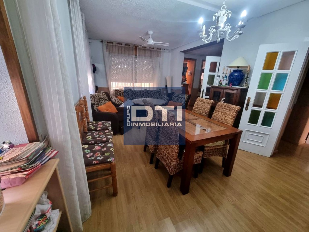 Imagen 2 de Chalet pareado en zona Fátima con amplitud y excelente comunicación. Albacetej