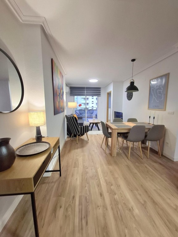 Imagen 1 de Apartamento reformado con vistas al mar