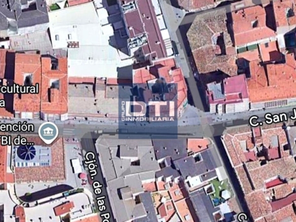 Imagen 4 de GRAN PISO EN CALLE DE LA FERIA – JUNTO A CASA PERONA. 5 habitaciones y garaje