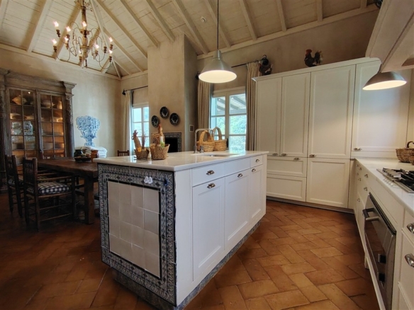 Imagen 4 de Casa de campo-Masía en Venta en Cortes De La Frontera Málaga