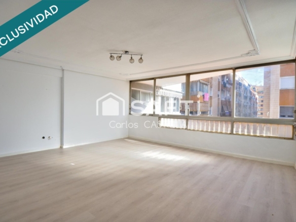 Imagen 1 de PISO REFORMADO EN BENIDORM CON TODOS LOS SERVICIOS