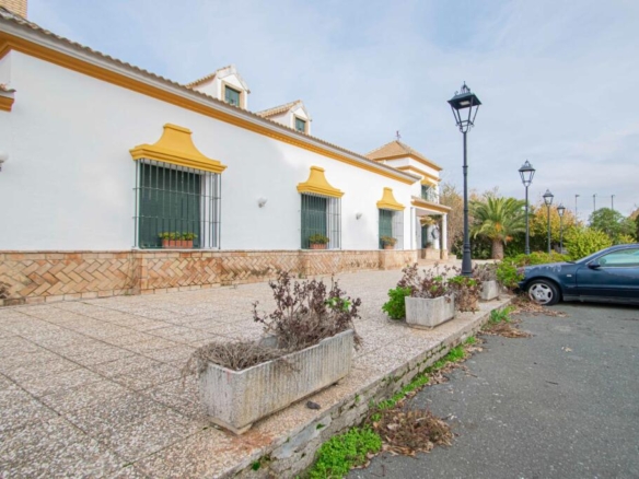 Imagen 2 de Gran negocio en urbanización La Colina