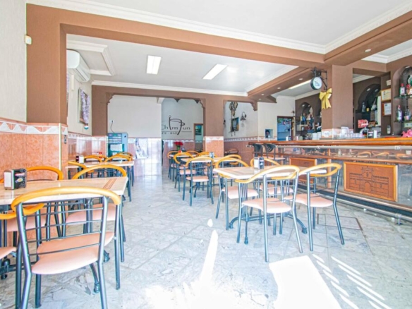 Imagen 2 de Gran oportunidad de negocio en Alcalá de Guadaíra!!