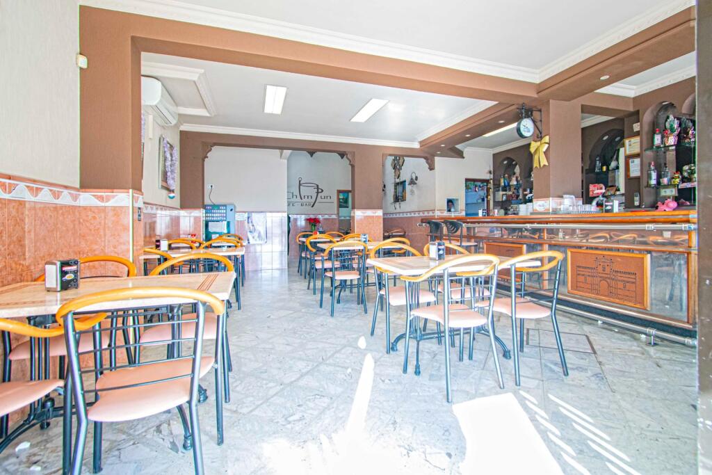 Imagen 2 de Gran oportunidad de negocio en Alcalá de Guadaíra!!