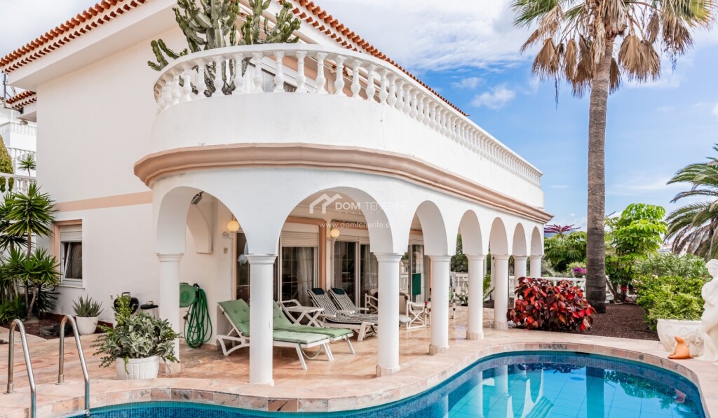 Imagen 1 de Casa-Chalet en Venta en Arona Santa Cruz de Tenerife