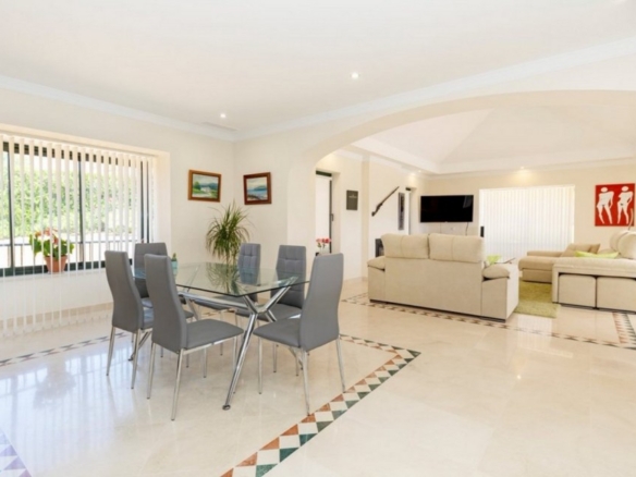 Imagen 2 de Casa-Chalet en Venta en Arcos De La Frontera Cádiz