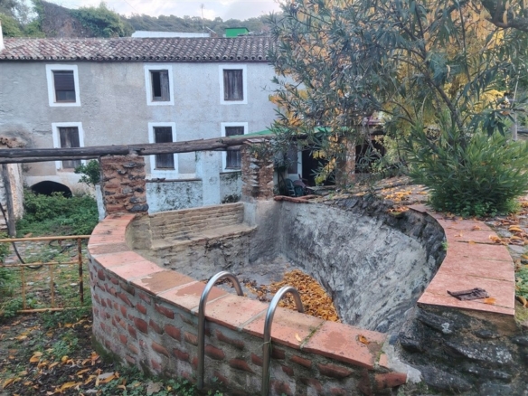 Imagen 1 de Casa de campo-Masía en Venta en Alpandeire Málaga