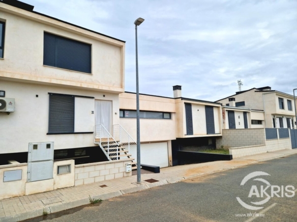 Imagen 3 de CHALET DE DISEÑO EN BURGUILLOS DE TOLEDO