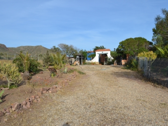 Imagen 3 de Casa de campo-Masía en Venta en Boca De Los Frailes Almería