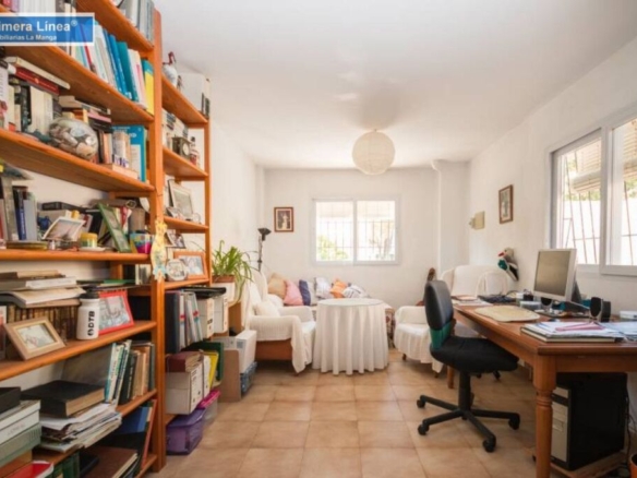 Imagen 2 de Venta de adosado en el centro de Cabo de Palos