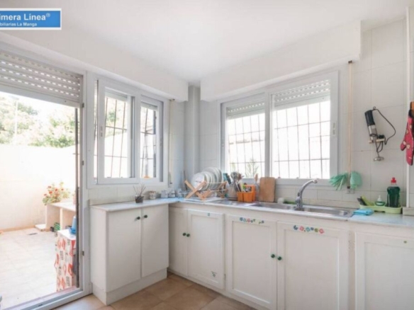 Imagen 3 de Venta de adosado en el centro de Cabo de Palos