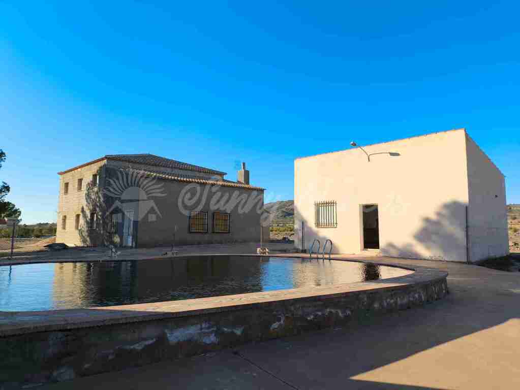 Imagen 1 de Casa de campo-Masía en Venta en Yecla Murcia