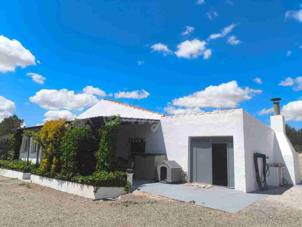 Imagen 2 de Casa de campo-Masía en Venta en Yecla Murcia