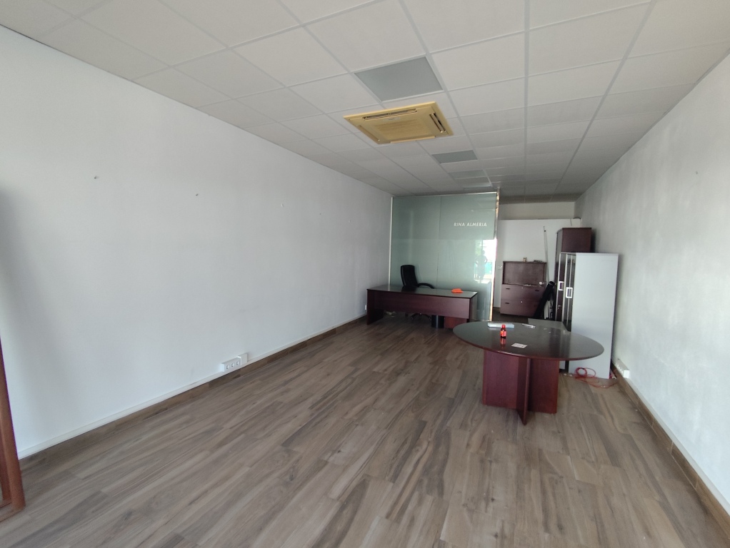 Imagen 3 de Local comercial en Traspaso en Pozo De Los Frailes Almería