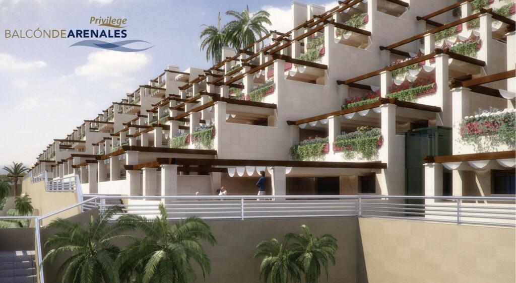 Imagen 2 de Apartamentos de lujo en Balcón de Arenales con vistas al mar y la isla de Tabarca.