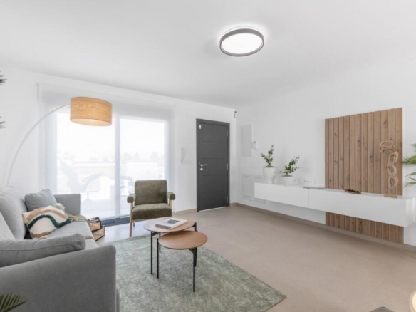 Imagen 2 de Casas adosadas de obra nueva con solárium y sótano en Rafal