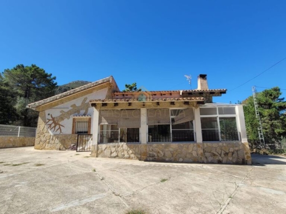 Imagen 1 de Casa-Chalet en Venta en Simat De La Valldigna Valencia