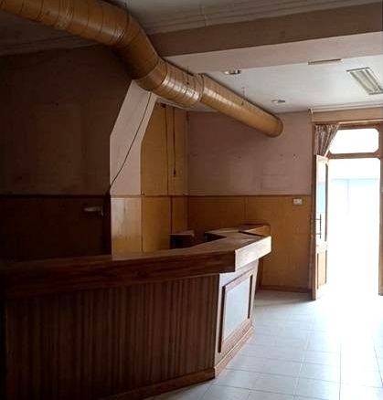 Imagen 1 de Local comercial de dos niveles céntrico