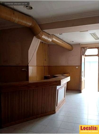 Imagen 1 de Local comercial de dos niveles céntrico