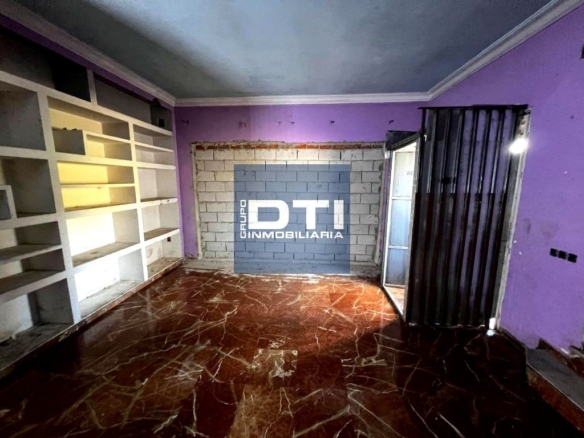 Imagen 2 de Casa en venta en C. Alhucema