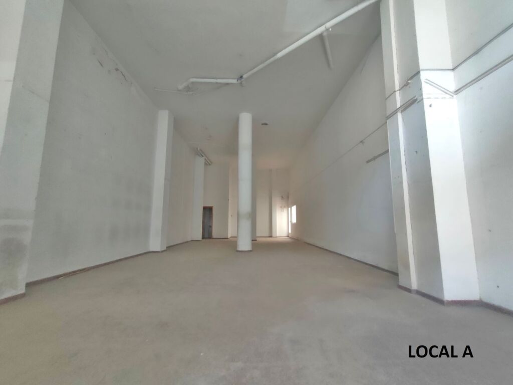 Imagen 4 de Locales comerciales en Novelda