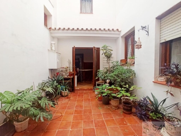 Imagen 4 de Casa-Chalet en Venta en Alicante Alicante