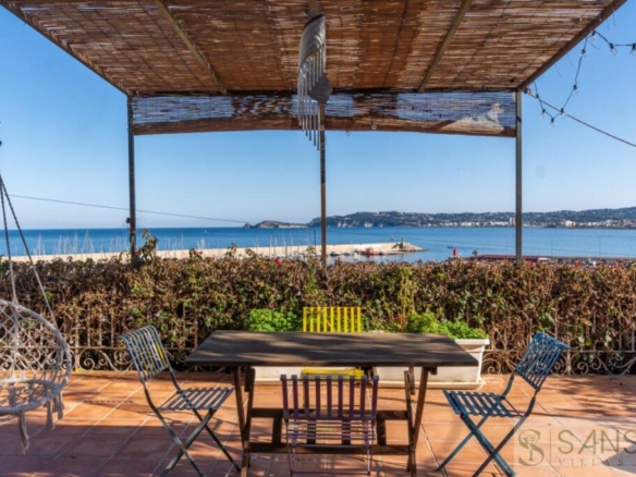 Imagen 4 de Casa-Chalet en Venta en Alicante Alicante