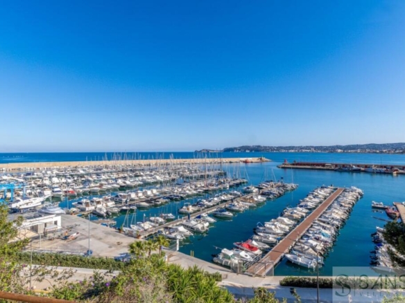 Imagen 1 de Casa-Chalet en Venta en Alicante Alicante