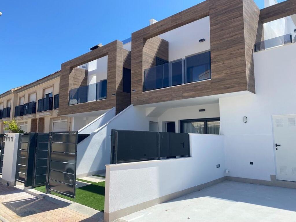 nueva construcción cerca de la playa