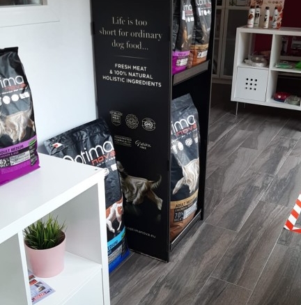 Imagen 2 de SE ALQUILA EN SABINILLAS LOCAL COMERCIAL EN EL CENTRO DEL NÚCLEO URBANO