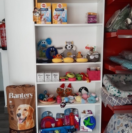 Imagen 3 de SE ALQUILA EN SABINILLAS LOCAL COMERCIAL EN EL CENTRO DEL NÚCLEO URBANO