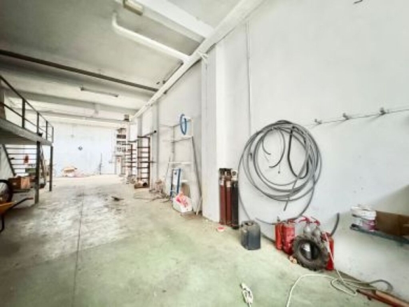 Imagen 3 de Local comercial en Venta en Vitoria Álava