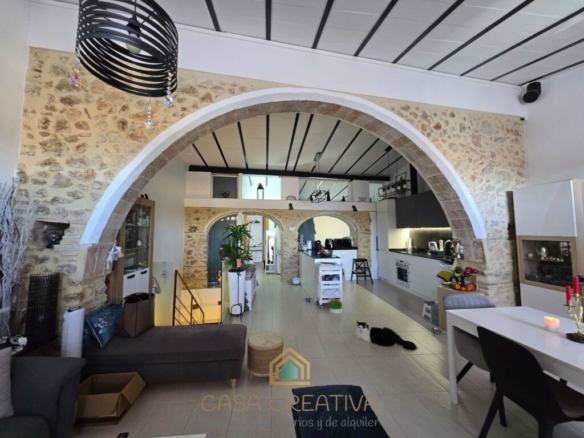 Imagen 4 de ESPECTACULAR VIVIENDA REFORMADA CON VISTAS A LA MONTAÑA