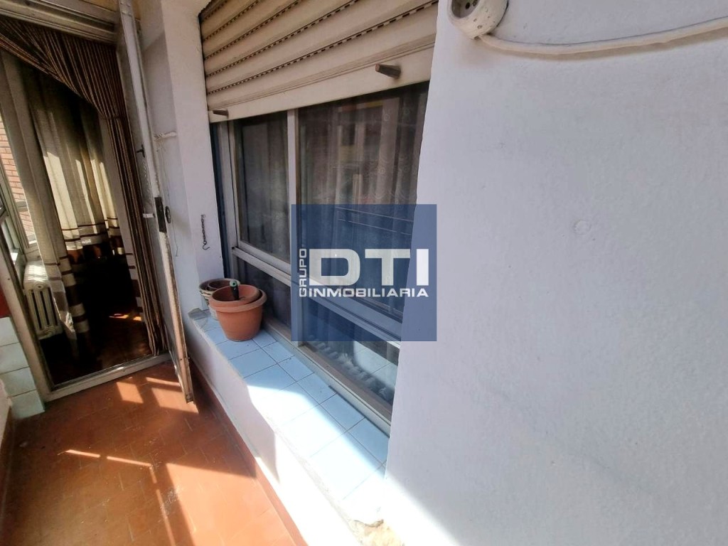 Imagen 2 de Amplio piso de 4 dormitorios con garaje al lado del Sanatorio del Rosario”