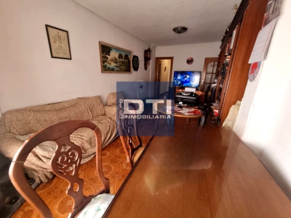 Imagen 3 de Amplio piso de 4 dormitorios con garaje al lado del Sanatorio del Rosario”