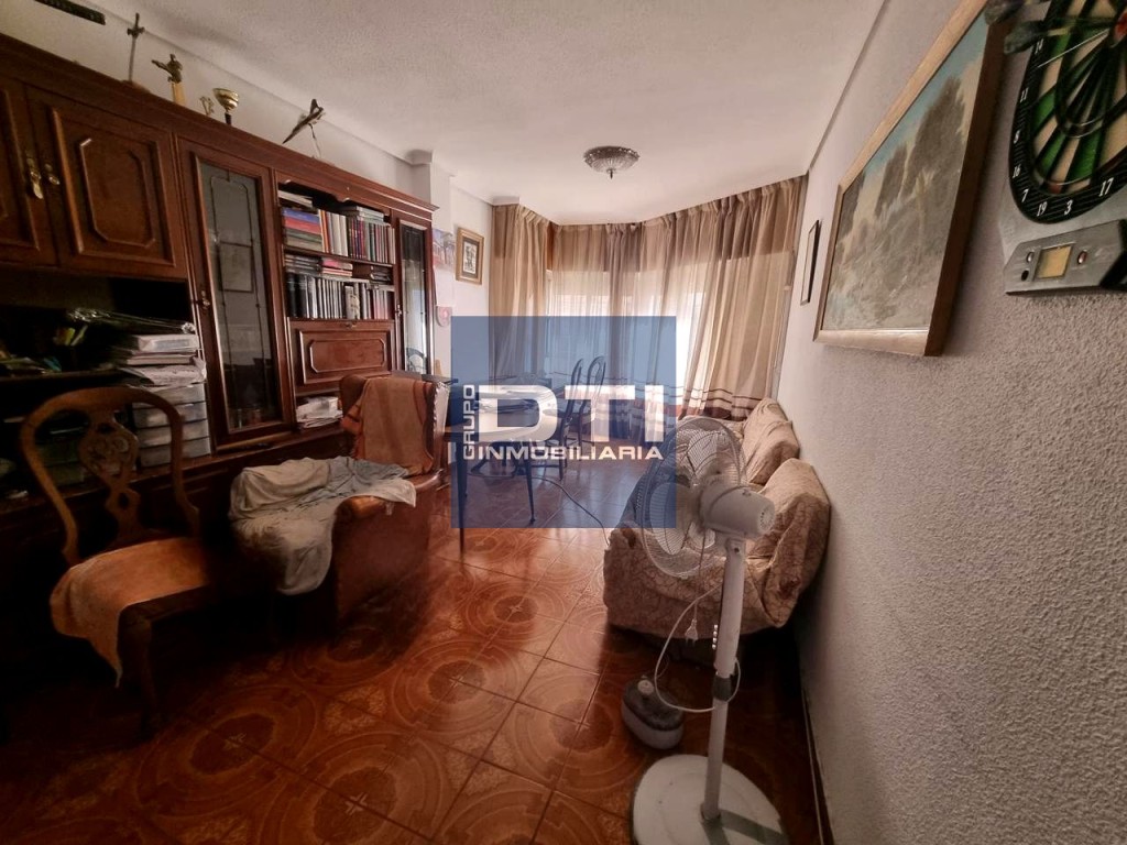 Imagen 1 de Amplio piso de 4 dormitorios con garaje al lado del Sanatorio del Rosario”