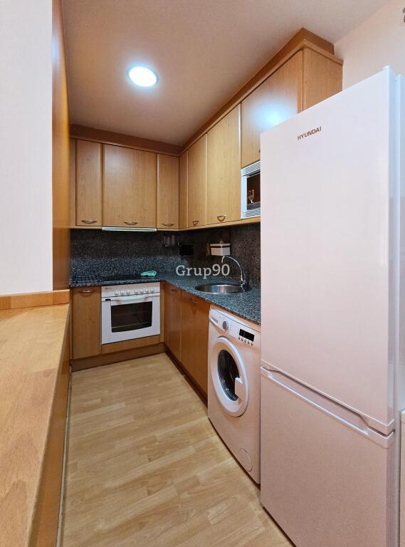 Imagen 4 de EXCELENTE PISO AMUEBLADO DE 2 HABITACIONES EN EL CENTRO HISTÓRICO.