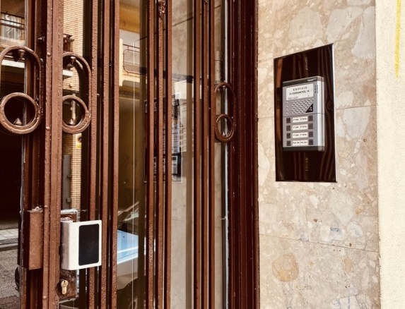 Imagen 1 de Local comercial en Venta en Zaragoza Zaragoza