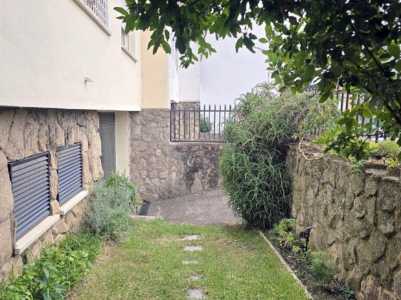 Imagen 2 de EN VENTA CHALET PAREADO DE CUATRO PLANTAS EN EL CENTRO URBANO DE PLASENCIA