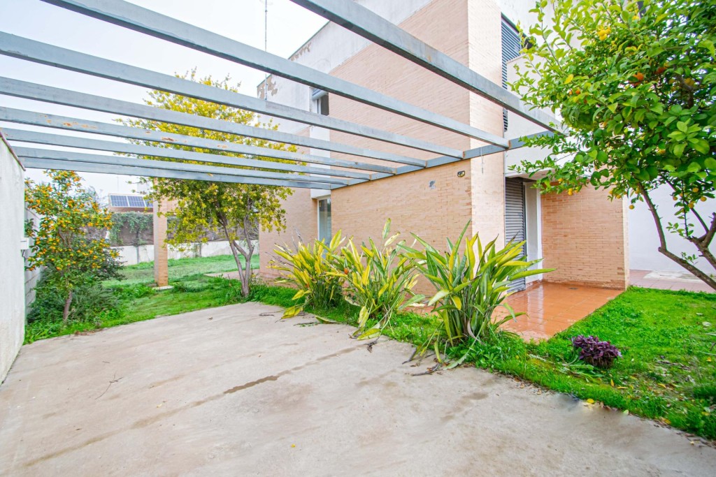 Imagen 2 de Gran vivienda pareda en Espartinas