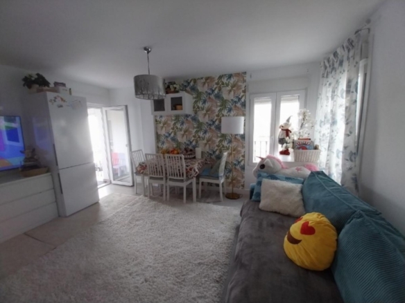 Imagen 3 de ESPECTACULAR PISO REFORMADO A ESTRENAR A 2 MINUTOS DE LA PLAYA