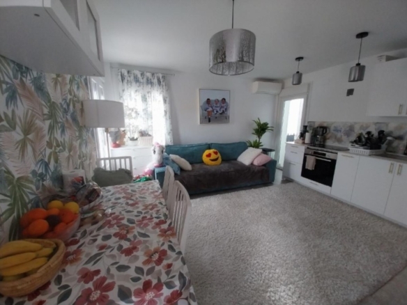 Imagen 4 de ESPECTACULAR PISO REFORMADO A ESTRENAR A 2 MINUTOS DE LA PLAYA