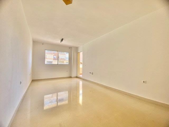 Imagen 4 de MAGNIFICO PISO DENTRO DE UNA DE LAS MEJORES URBANIZACIONES DE MÁLAGA